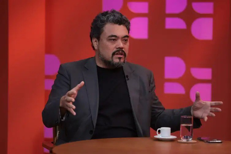 Motoristas de aplicativo caíram no conto do vigário, diz Sakamoto