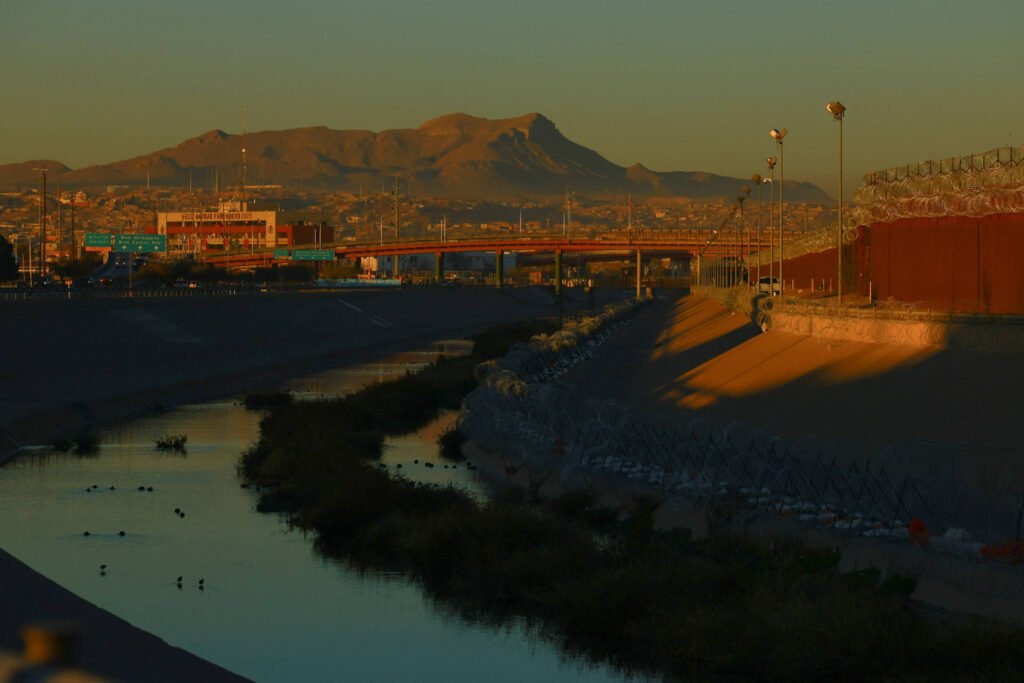 Tarifas de Trump: EUA ameaçam taxas por causa de água - 09/12/2025 - Mercado