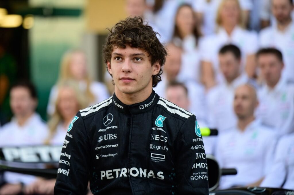 Wolff não vê Antonelli atingindo seu ápice na F1 a curto prazo