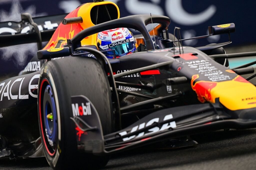 Engenheiros de Verstappen se demitem da Red Bull