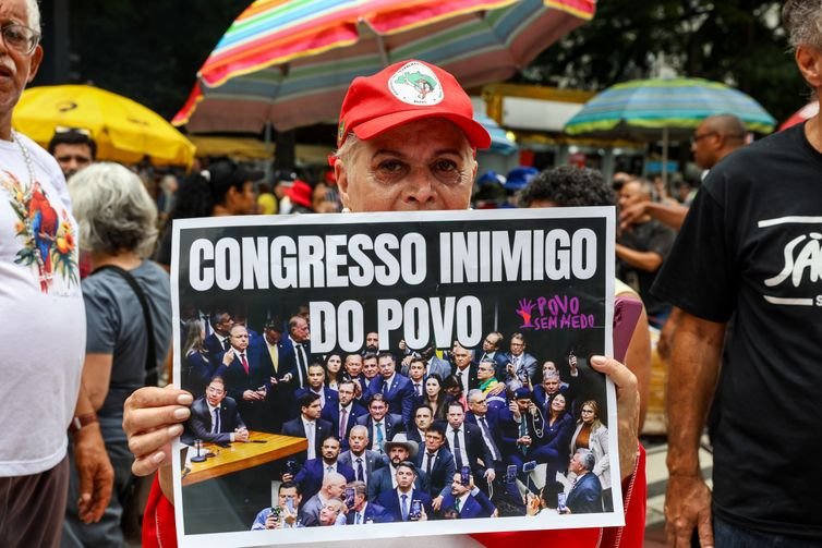 CCJ do Senado aprova PL da Dosimetria e plenário pode votar ainda hoje