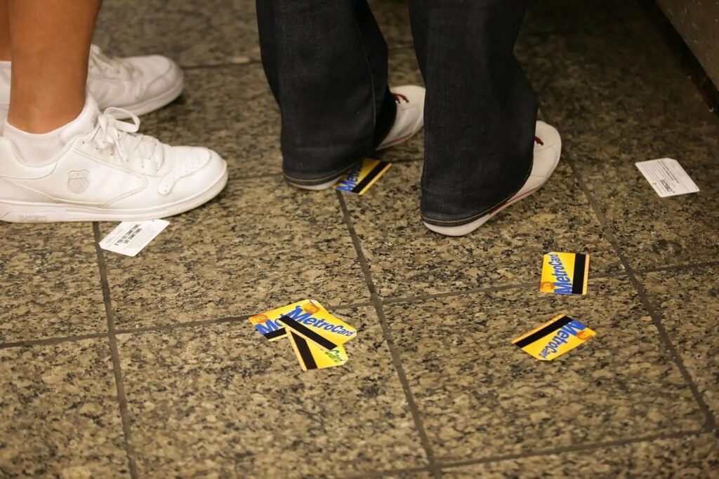 após 30 anos, Nova York encerra a era do cartão magnético