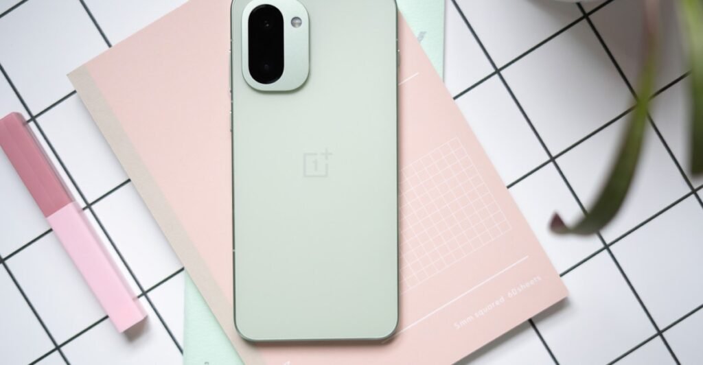 A duração da bateria do OnePlus 15R é imbatível