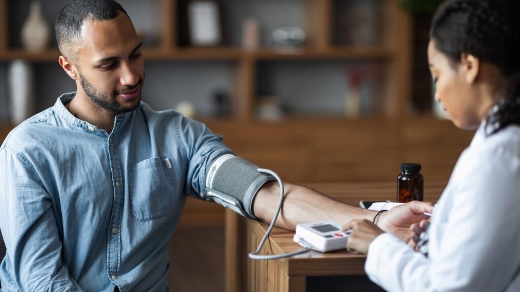 Doenças crônicas avançam e atendimento pelo SUS cresce em São Paulo, aponta ISA-Capital