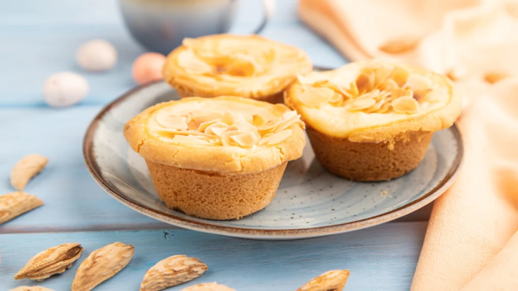 Empadinha de espinafre com requeijão: teste o salgado cremoso