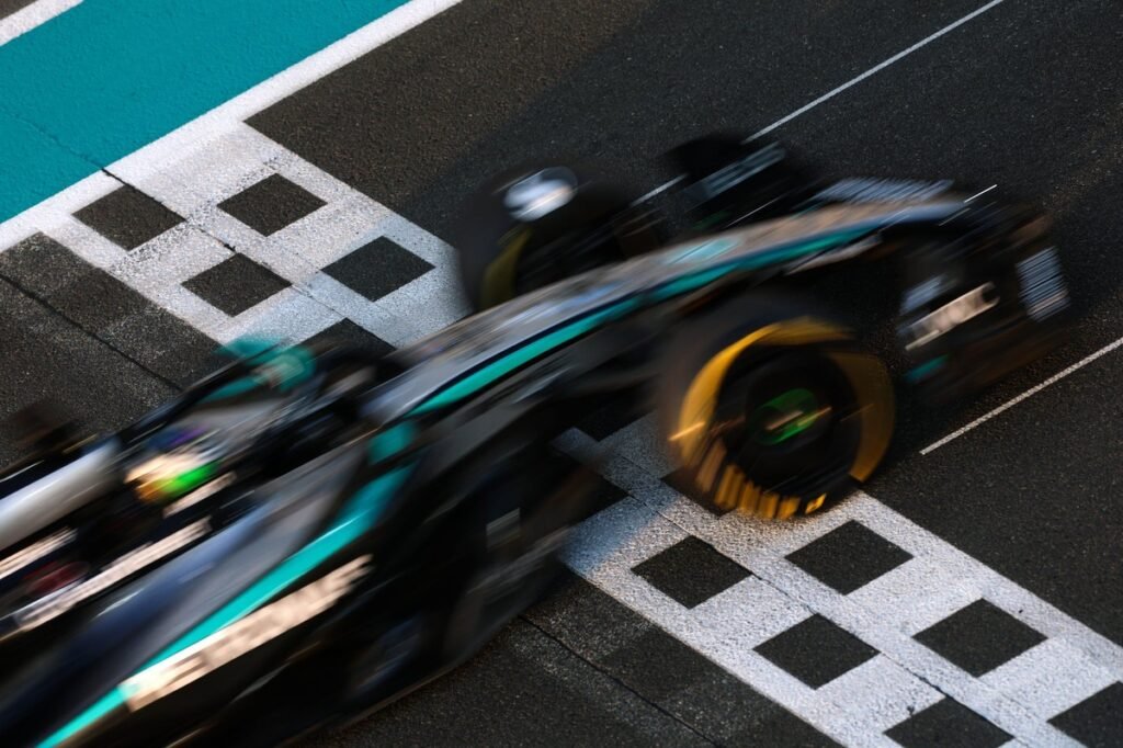 Wolff insiste que carros de 2026 podem alcançar 400km/h