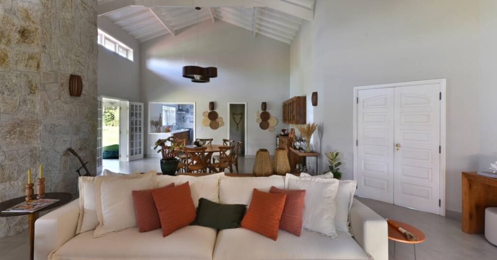 Sofá Novo? Guia de acabamentos para acertar no tecido e garantir a durabilidade