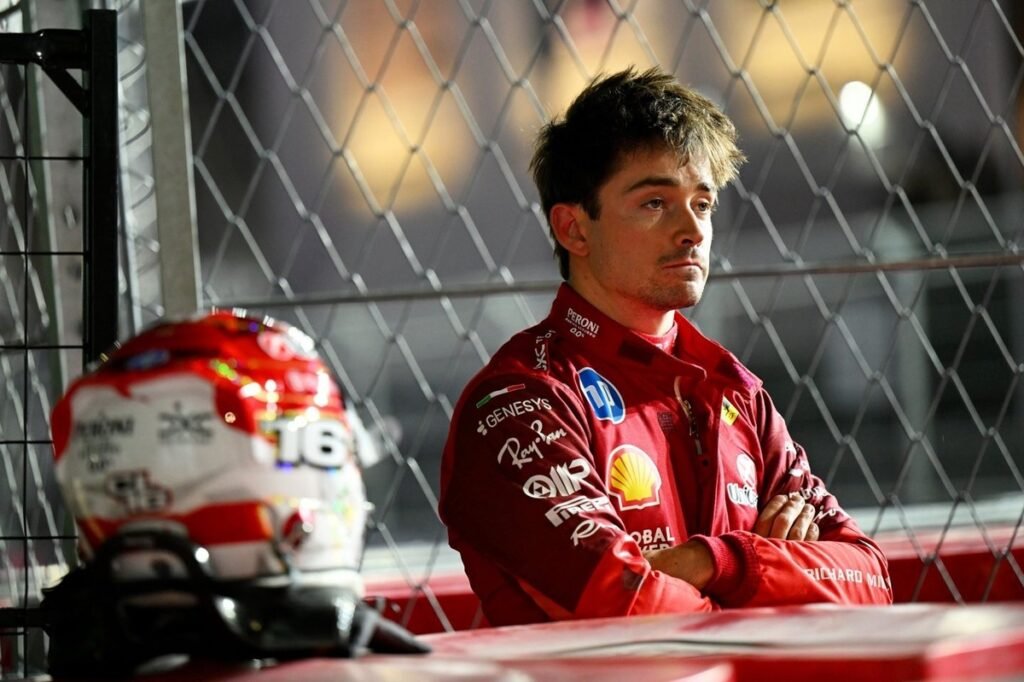 F1:Leclerc entra em 26 como líder da Ferrari, mas perde paciência