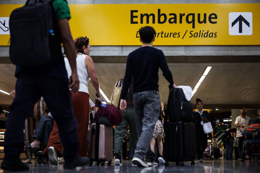 Turismo: recorde na alta temporada de verão, prevê CNC - 15/01/2026 - Economia