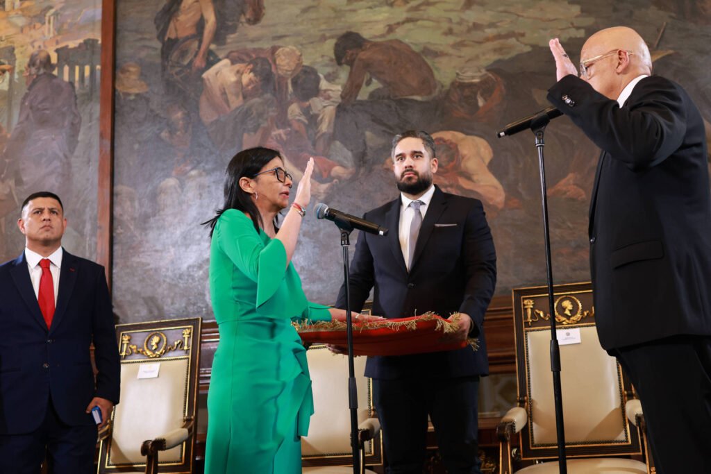 Petróleo: Delcy concorda em vender produto para EUA - 08/01/2026 - Economia