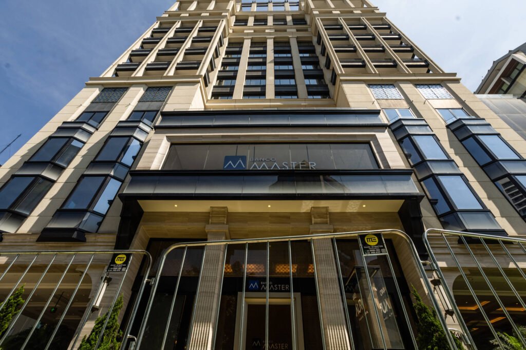 INSS: Master pode ter irregularidades em consignados - 16/01/2026 - Economia