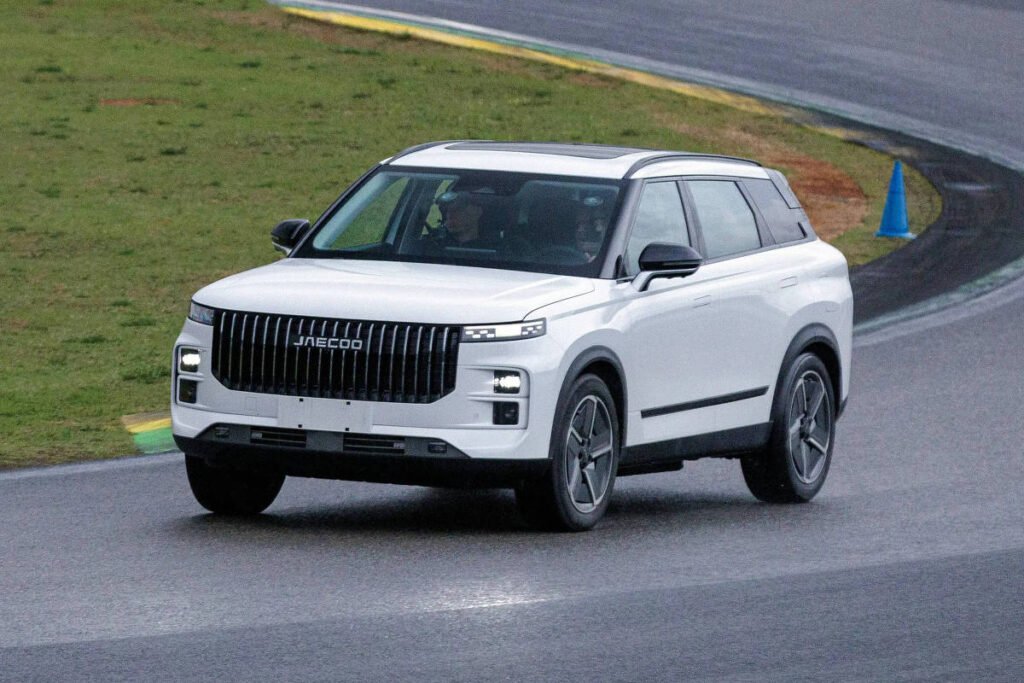 Híbrido chinês Jaecoo 7 cumpre promessa de longo alcance - 26/01/2026 - Economia