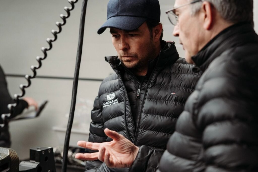 Pérez destaca problemas "no motor e no carro" da Cadillac