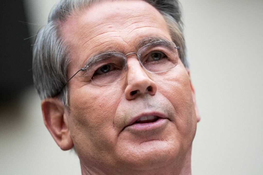 EUA cogitam retirar mais sanções econômicas contra a Venezuela na próxima semana, diz agência