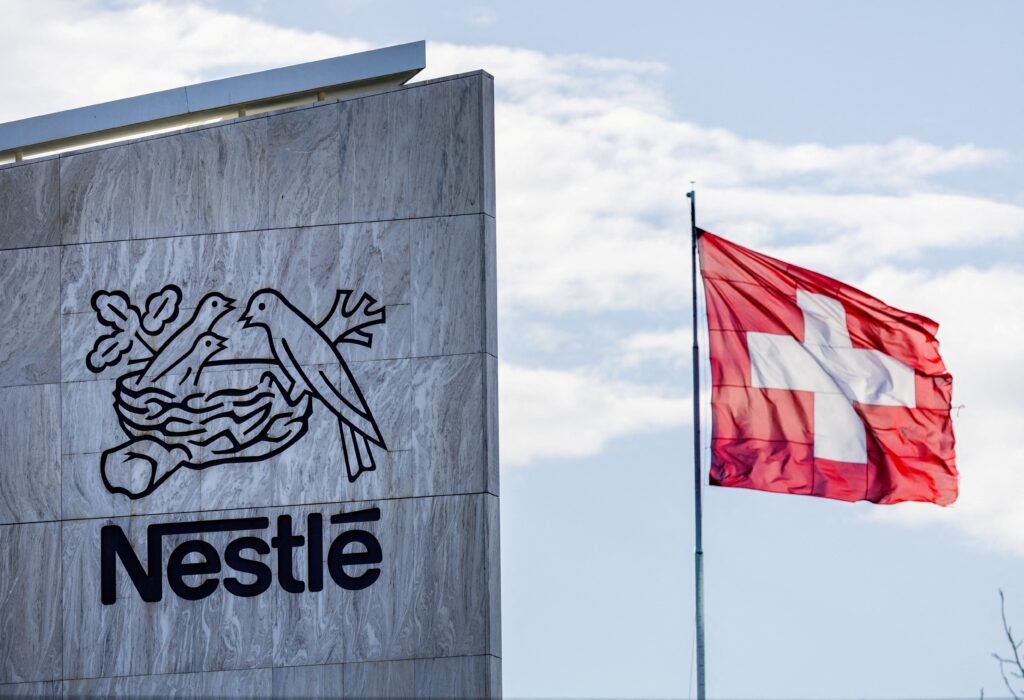 Nestlé faz recall de fórmulas em 25 países por risco de toxina