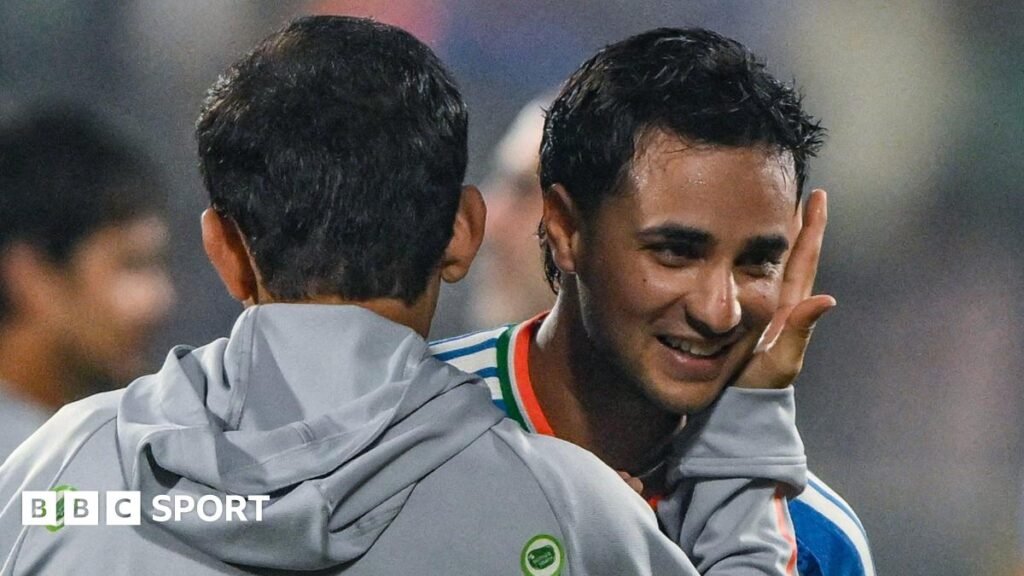 Índia x Nova Zelândia: Abhishek Sharma acerta 14 bolas 50 para selar a vitória dos anfitriões na série T20