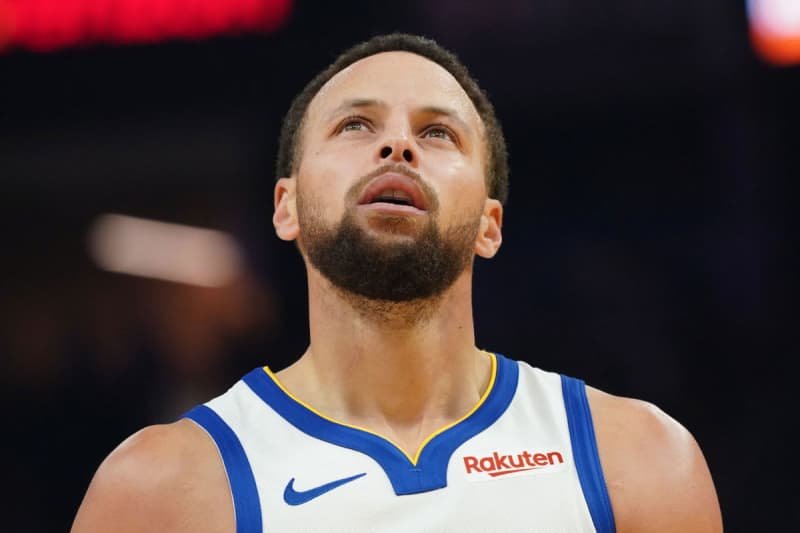 Stephen Curry vai tocar hoje à noite contra o Jazz? Último relatório de lesões no Warriors Star (28 de janeiro)