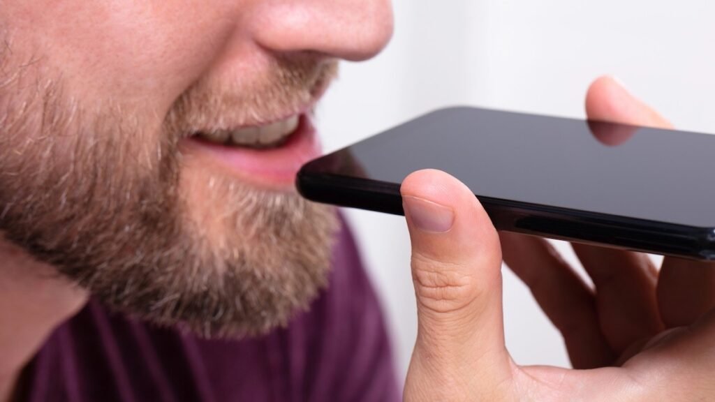 Cirurgias de feminização e masculinização da voz: conheça os procedimentos de mudança vocal para pessoas trans