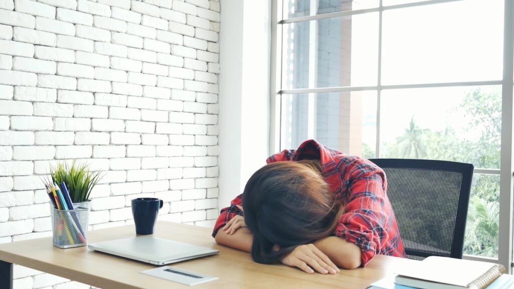 Síndrome de burnout: por que só tirar férias não basta para se recuperar