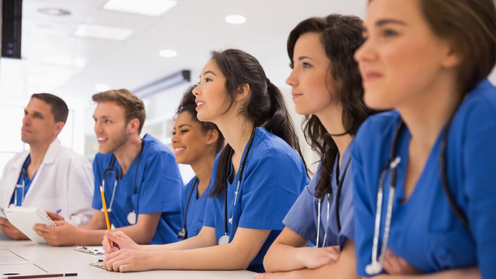 Notas baixas das faculdades de medicina: de quem é a responsabilidade?