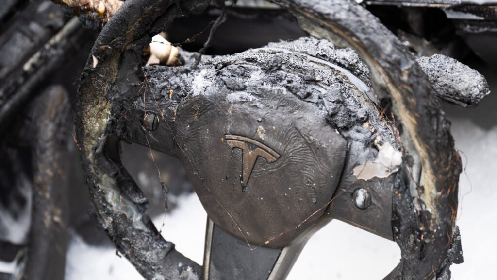 As vendas da Tesla caíram 9 por cento em 2025, seu segundo declínio anual