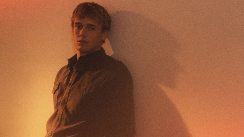 Crítica: Hudson Westbrook encanta no novo EP ‘Exclusive’