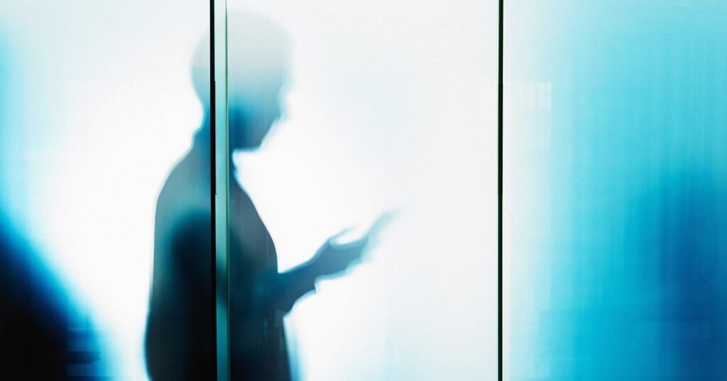 O relacionamento do escritório do cofundador da Thinking Machines precedeu sua rescisão