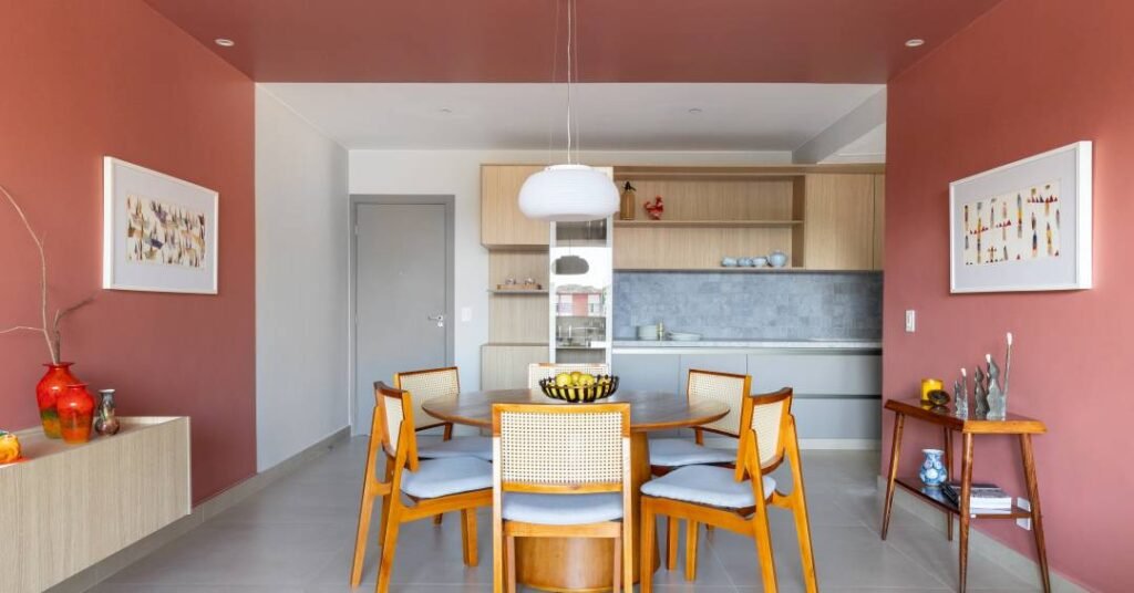 Apê pensado para 3ª idade tem recursos de acessibilidade inseridos na decoração