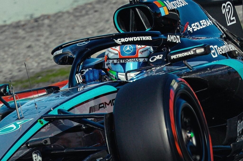 Antonelli lidera terceiro dia de testes da F1 em Barcelona