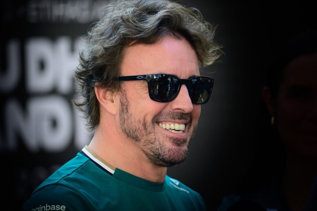 Alcaraz homenageia celebração de Alonso no Australia Open