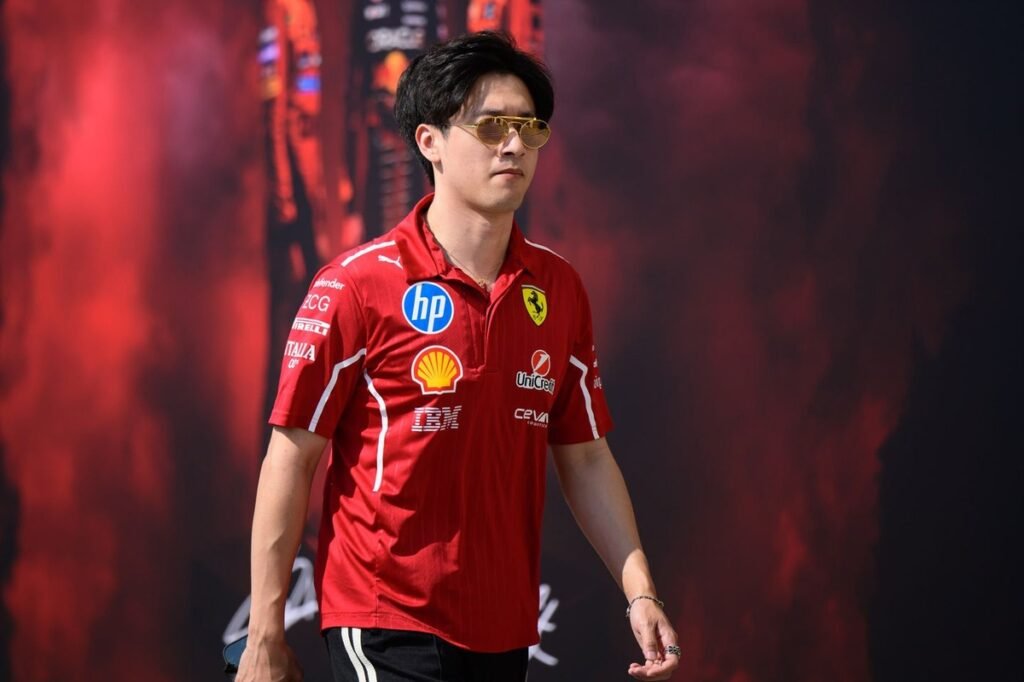 Zhou Guanyu deixa cargo de piloto reserva da Ferrari
