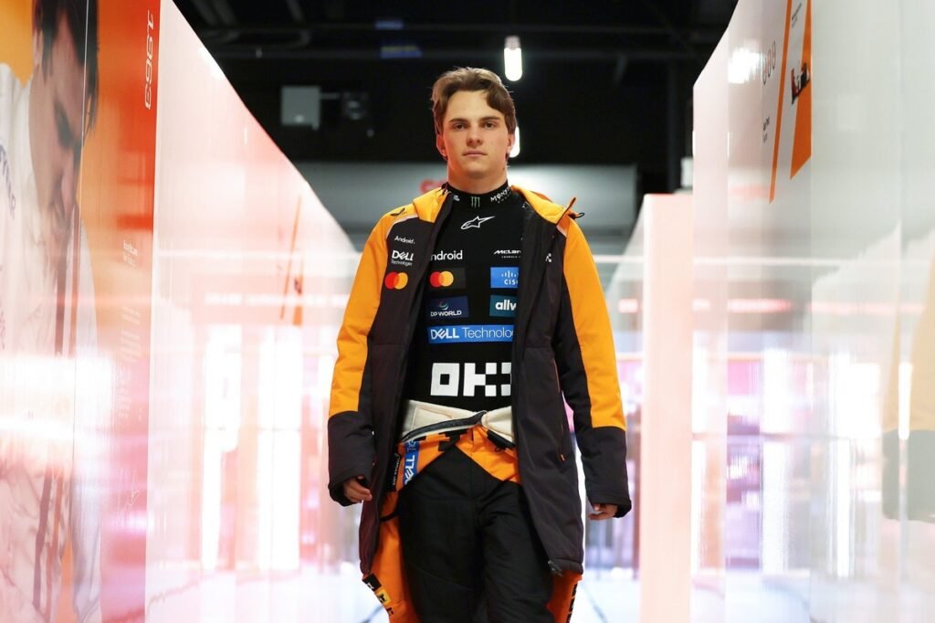 Hill aconselha Piastri a "pensar mais em si" e menos no time