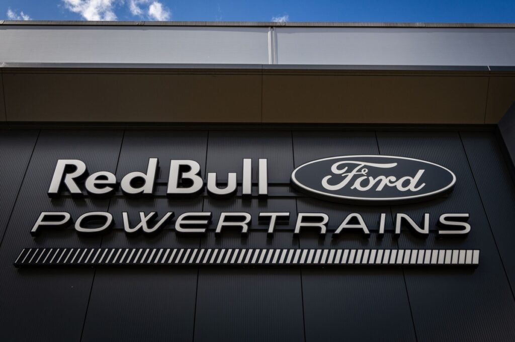 Ford está mais envolvida com motor Red Bull do que planejado