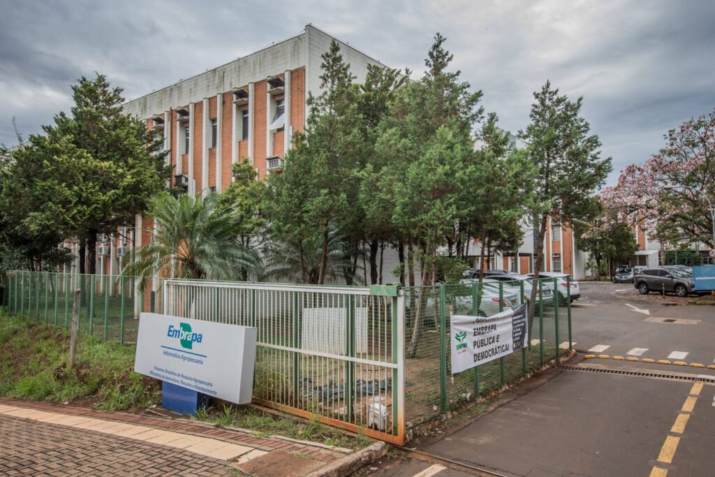 Falta de pesquisa sobre clima ameaça produtividade do agro - 14/02/2026 - Economia