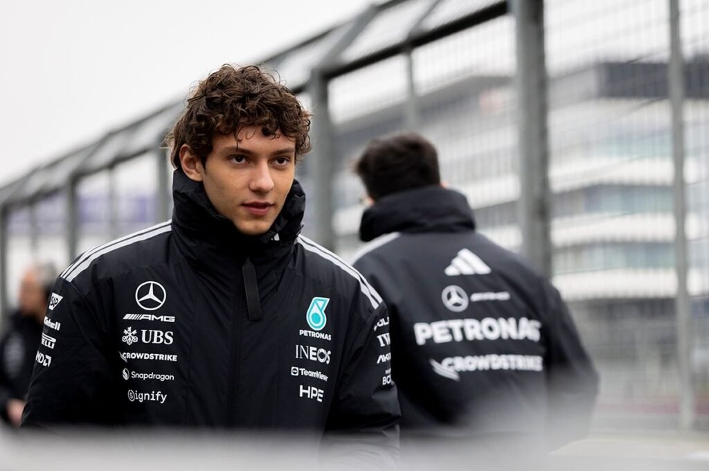 Antonelli define objetivo de vencer e "ser o melhor" em 2026