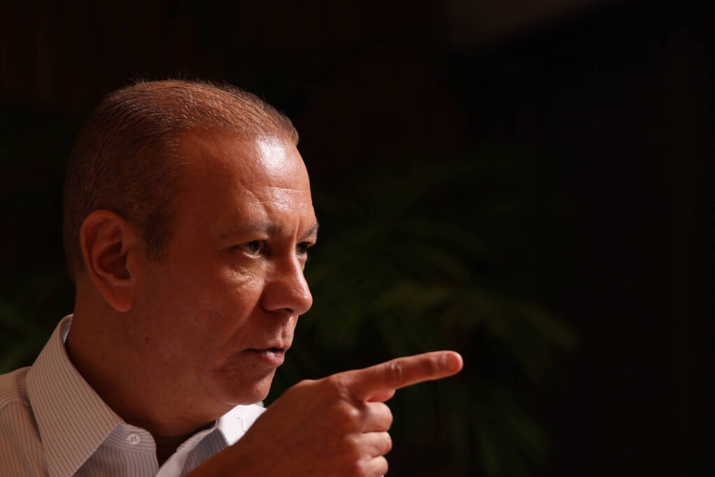 Bradesco fecha agências e investe em tecnologia - 06/02/2026 - Economia