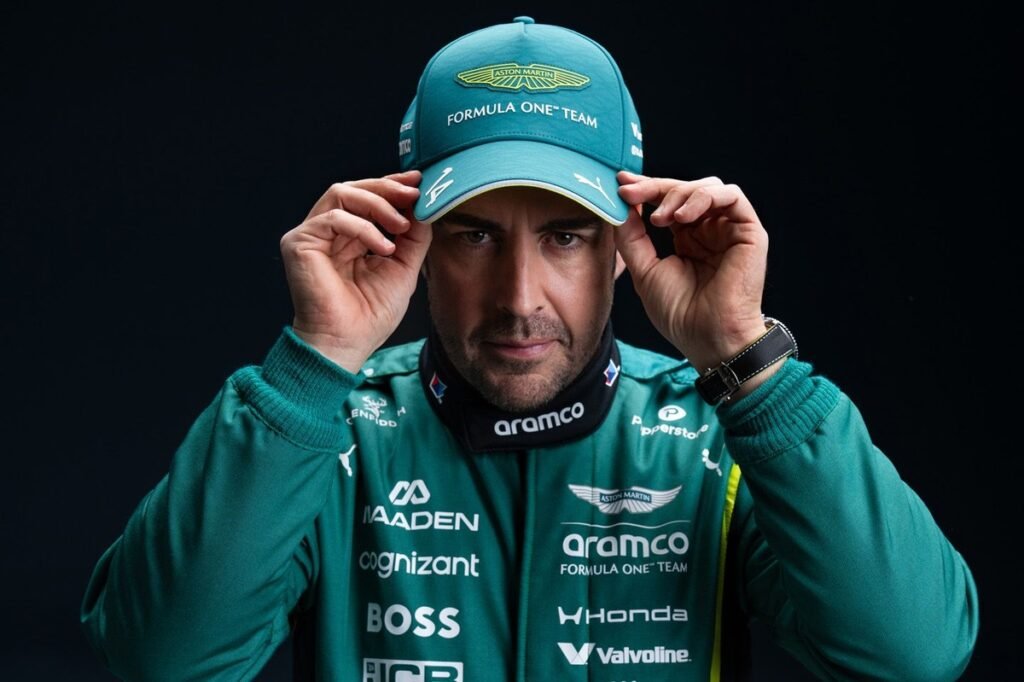 "Não posso me comparar com Senna", admite Alonso