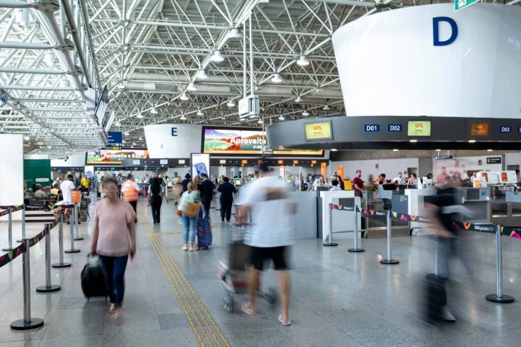 Galeão tem recorde de passageiros e vai a leilão em março - 14/02/2026 - Economia