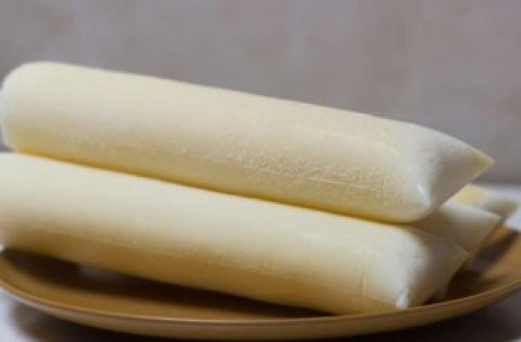 Como fazer geladinho de coco cremoso e muito fácil