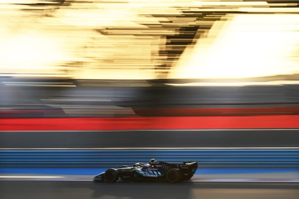 F1:Antonelli lidera dia 5 no Bahrein; tarde vê problema na Aston