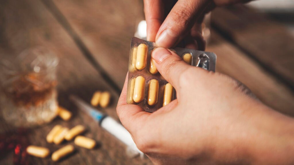 Misturar álcool e remédios psiquiátricos: quais são os riscos?