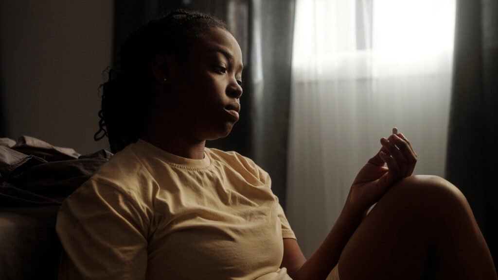 Insônia feminina e uso de drogas Z: quando o remédio vira risco