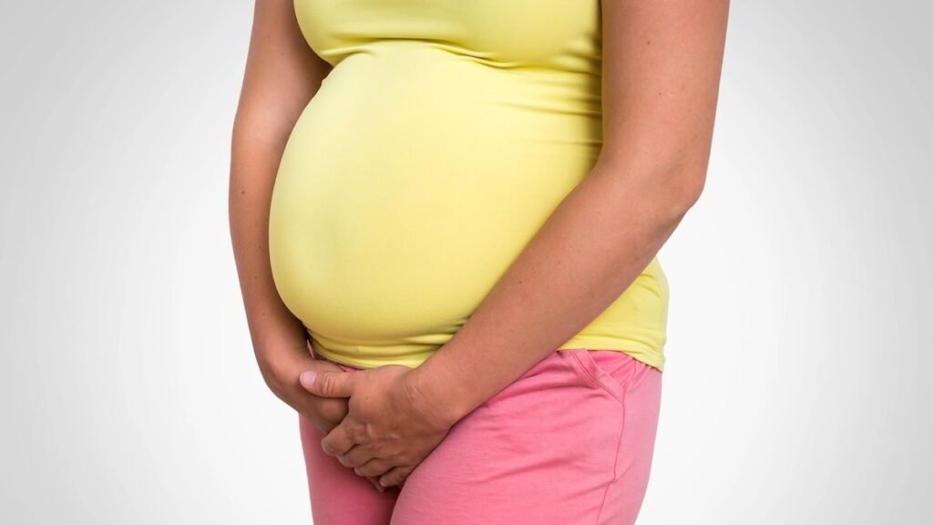 Gestação aumenta o risco de infecção urinária; conheça os sintomas e complicações