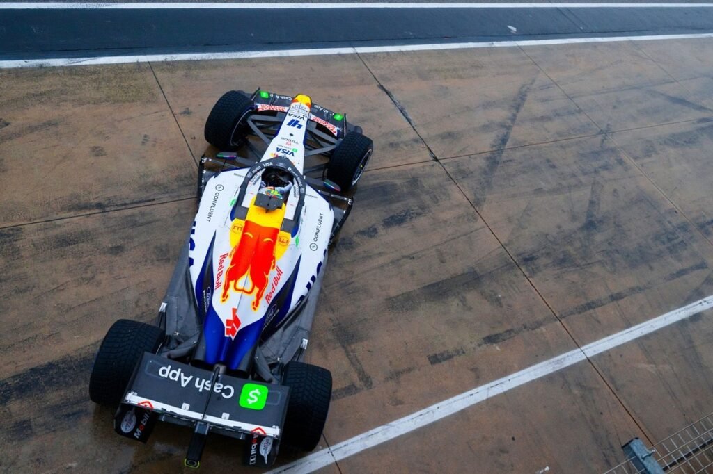 "Fantástico" motor Red Bull-Ford empolga equipe em Barcelona