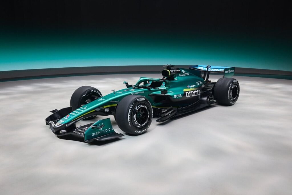 Aston revela pintura do carro de 2026, projetado por Newey