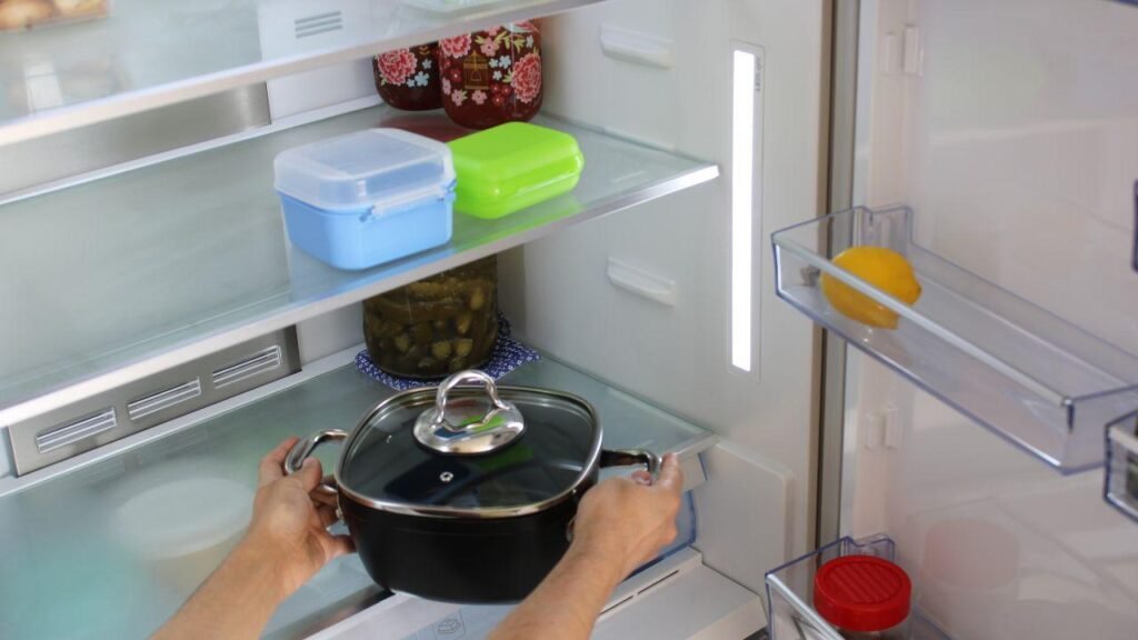 Por quanto tempo os alimentos podem ficar na geladeira sem risco à saúde?