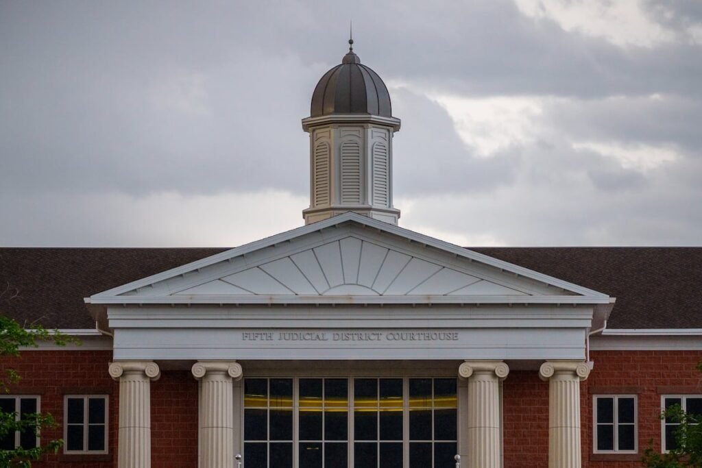 Criador do Utah Squatty Potty preso por acusações de abuso sexual infantil