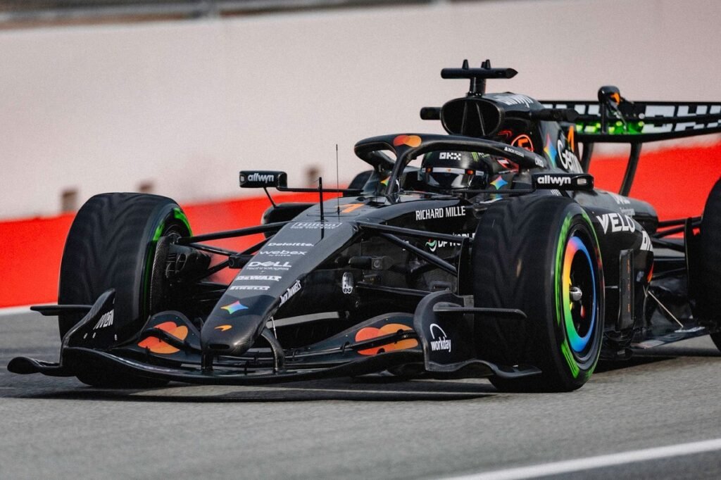 McLaren se preocupa com "padrão alto" definido por rivais