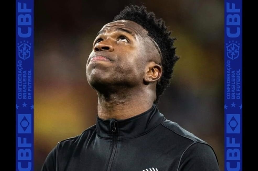 Lewis Hamilton demonstra apoio a Vinicius Jr. nas redes sociais