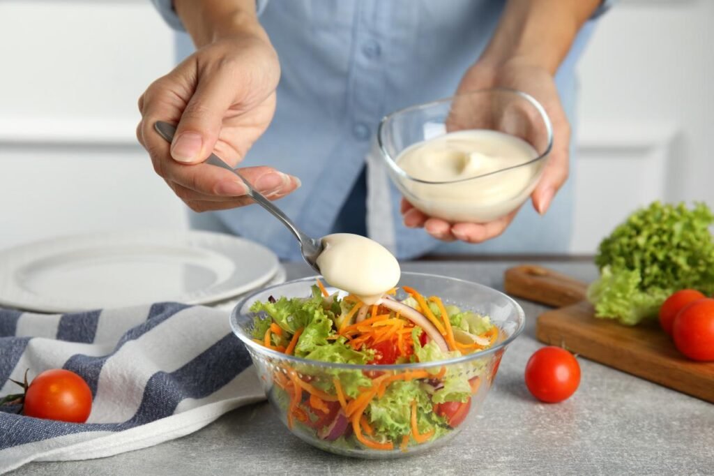 5 Molhos Base que Combinam com Qualquer Salada